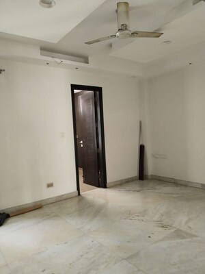 Room in 3 BHK Builder Floor at Malviya Nagar – for Rent