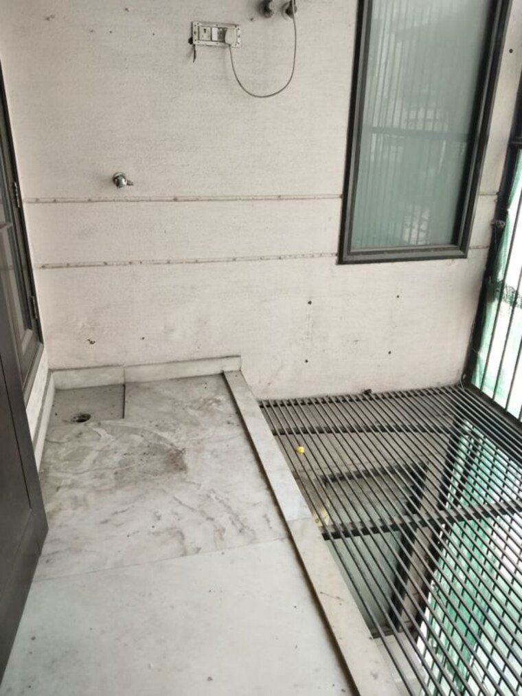 Balcony, malviya nagar 3 Bedroom 2500 Sq.Ft. Builder Floor In Malviya Nagar Delhi 10486285