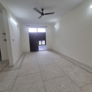 Room in 3 BHK Apartment at Jawahar Nagar – for Rent