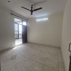 Room in 3 BHK Apartment at Jawahar Nagar – for Rent