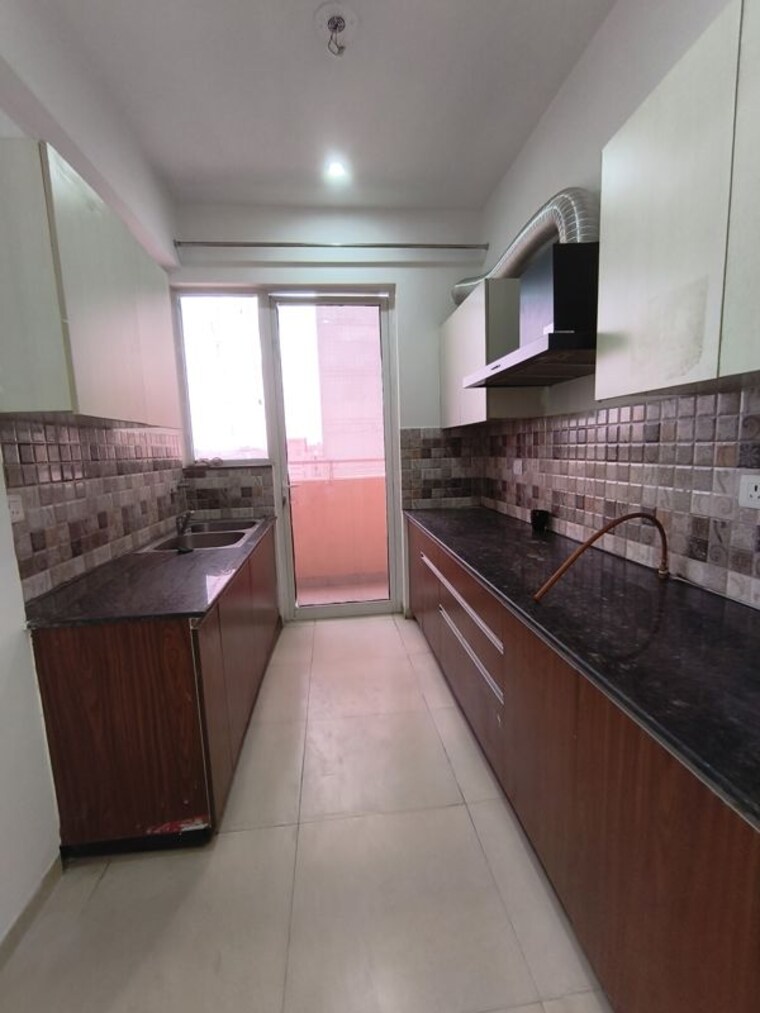 Kitchen, sushma-grande-nxt 3 Bedroom 1650 Sq.Ft. Apartment In Lohgarh Zirakpur 10486293