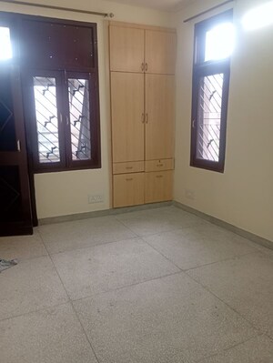 Room in 2 BHK Apartment at Sector 3 Dwarka – for Rent