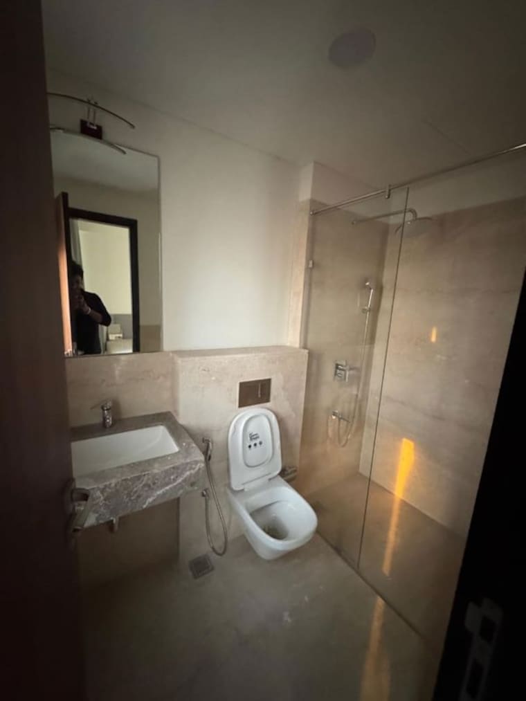 Bathroom, piramal-mahalaxmi 3 Bedroom 1060 Sq.Ft. Apartment In Mahalaxmi Mumbai 10486310