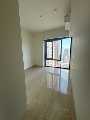 Room in 4 BHK Apartment at Piramal Mahalaxmi, Mahalaxmi – for Rent