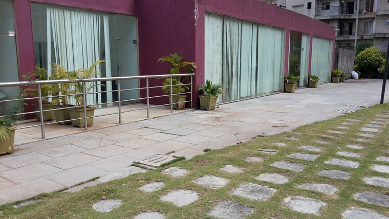 Room, clover-everest-world-chs-ltd 1 Bedroom 550 Sq.Ft. Apartment In Kolshet Road Thane 10486348