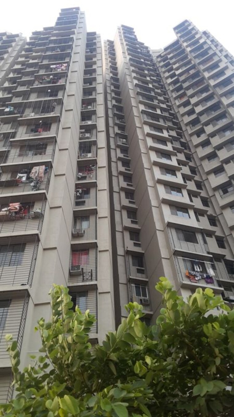 Exterior View, clover-everest-world-chs-ltd 1 Bedroom 550 Sq.Ft. Apartment In Kolshet Road Thane 10486348