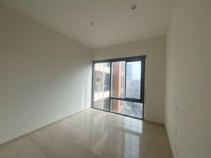 Room in 3 BHK Apartment at Piramal Mahalaxmi, Mahalaxmi – for Rent