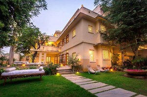6+ BHK Independent House For Sale in Sector 8