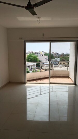 Room in 2 BHK Apartment at Ajmera Exotica, Wagholi – for Rent