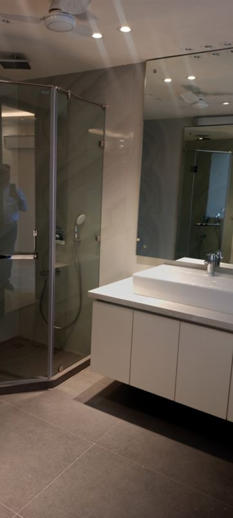 Bathroom, navjeevan vihar 4 Bedroom 2700 Sq.Ft. Builder Floor In Navjeevan Vihar Delhi 10486438