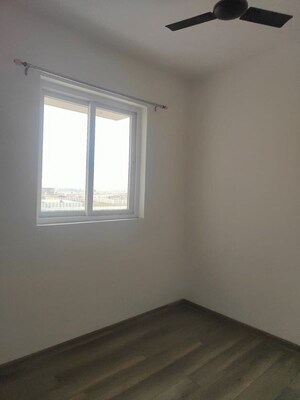 Room in 2 BHK Apartment at Signature Global Proxima, Sector 89 – for Rent