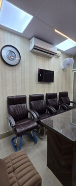27 Sq.Yd. Office Space in MS Shoppers Avenue