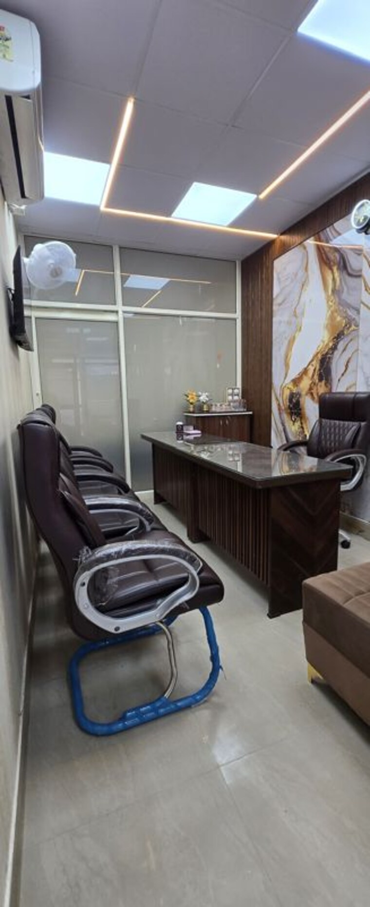 Gym, ms-shoppers-avenue Commercial Office Space 27 Sq.Yd. In Ghazipur Zirakpur 10486461
