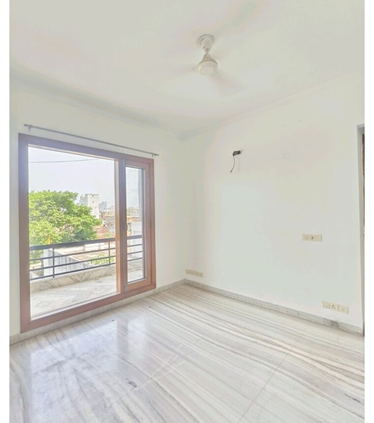 Room, sector 10 2 Bedroom 1850 Sq.Ft. Builder Floor In Sector 10 Gurgaon 10486476