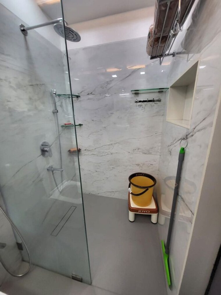 Bathroom, evershine-embassy 2.5 Bedroom 1000 Sq.Ft. Apartment In Andheri West Mumbai 10486474