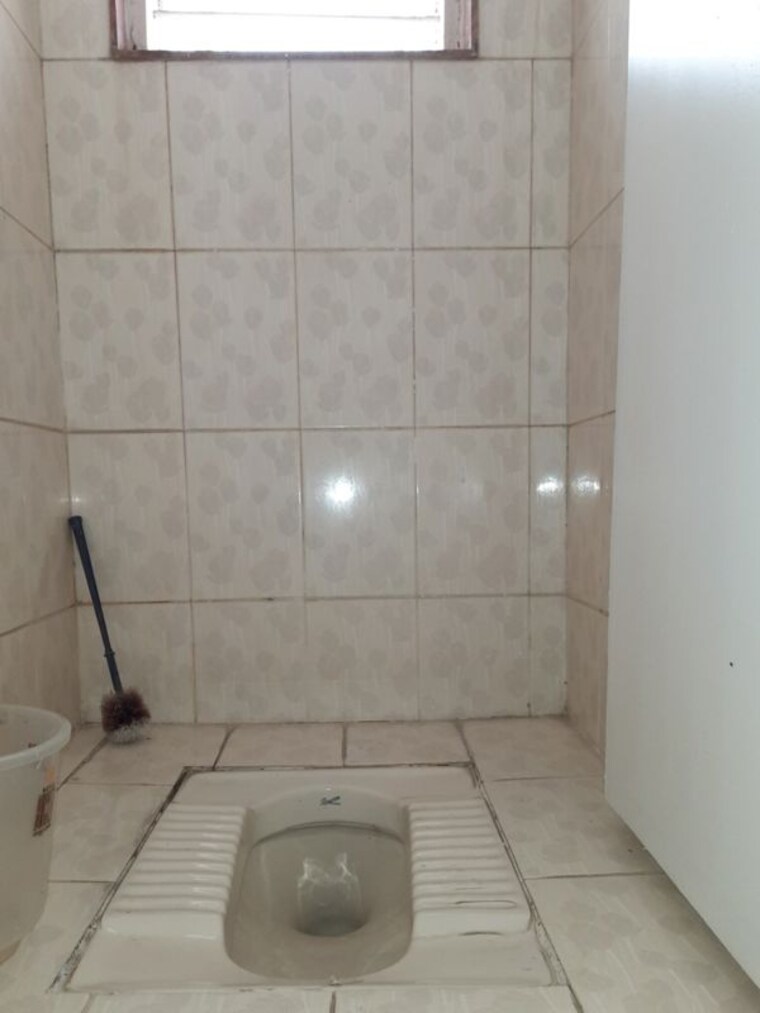 Bathroom, kalpana-housing-society 1 Bedroom 550 Sq.Ft. Apartment In Yerawada Pune 10486495