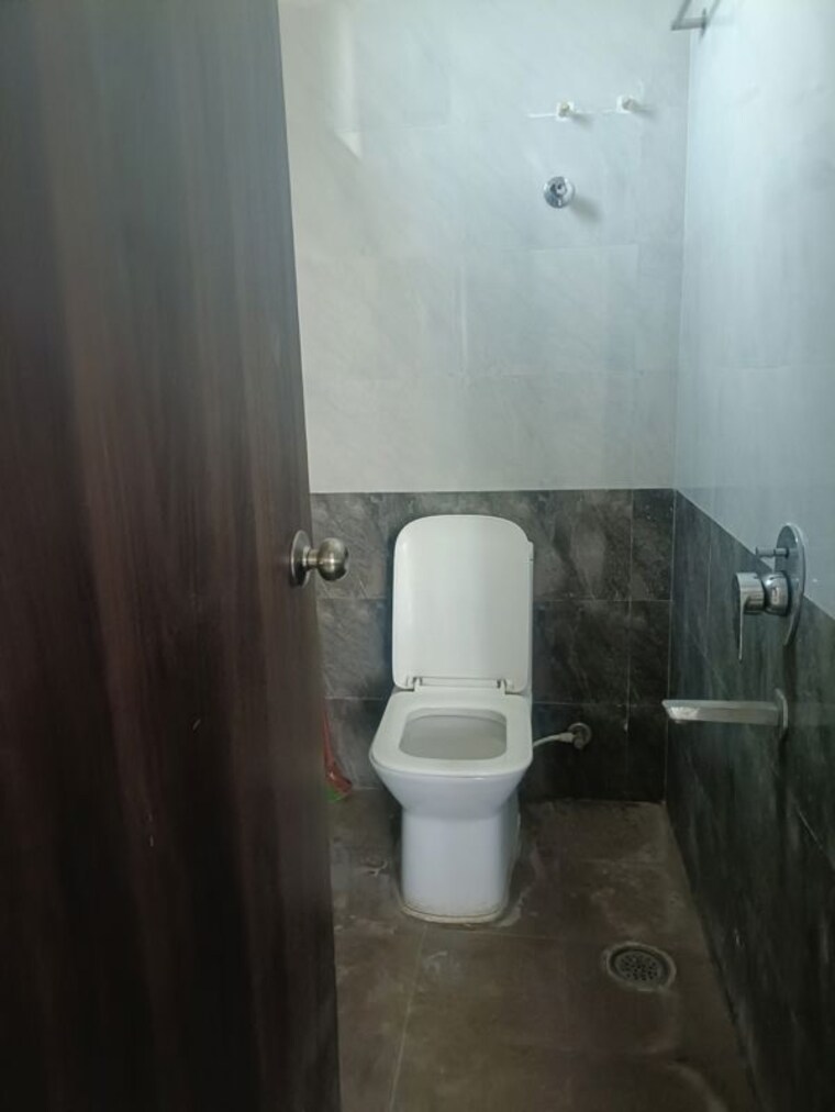 Bathroom, anita-residency-madhapur 2 Bedroom 1000 Sq.Ft. Apartment In Madhapur Hyderabad 10486506