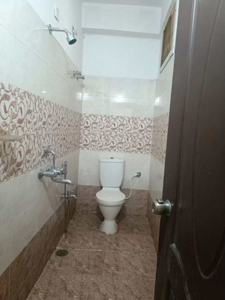 Bathroom, anita-residency-madhapur 3 Bedroom 1600 Sq.Ft. Apartment In Madhapur Hyderabad 10486512