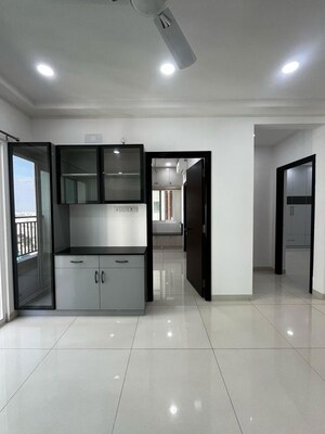 Room in 2.5 BHK Apartment at Aparna Zenon, Puppalaguda – for Rent