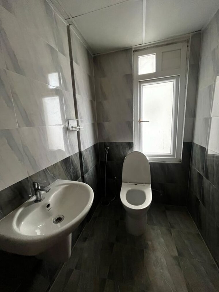 Bathroom, amigo-united-avenues 3 Bedroom 1700 Sq.Ft. Apartment In Narsingi Hyderabad 10486517