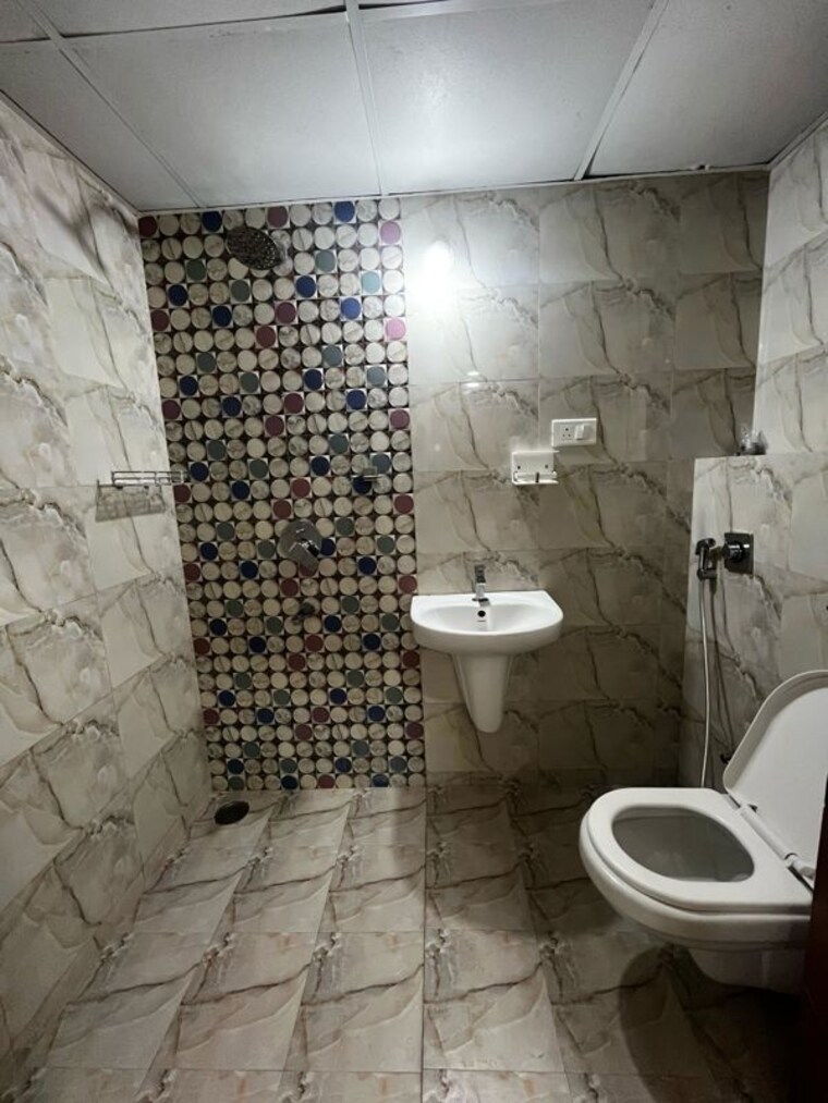Bathroom, amigo-united-avenues 3 Bedroom 1700 Sq.Ft. Apartment In Narsingi Hyderabad 10486517