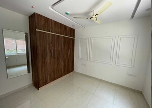 Room in 3 BHK Apartment at Prestige Beverly Hills, Kokapet – for Rent