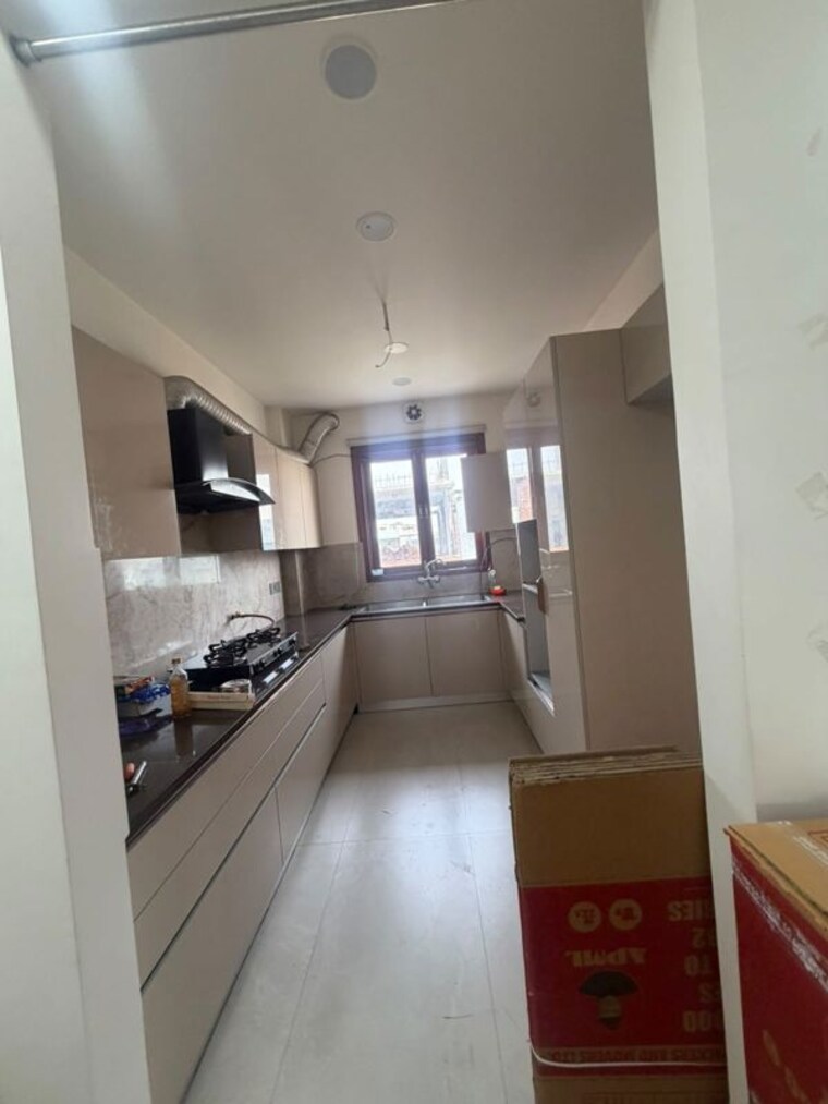 Kitchen, south city 1 3 Bedroom 2000 Sq.Ft. Builder Floor In South City 1 Gurgaon 10486554