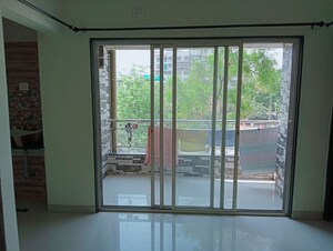 Room in 3 BHK Apartment at Green Planet Society, Omkar Nagar – for Rent