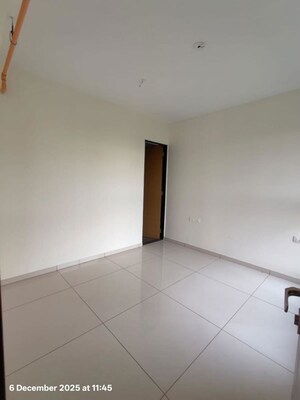 Room in 1 BHK Apartment at Paradigm Antalya, Oshiwara – for Rent