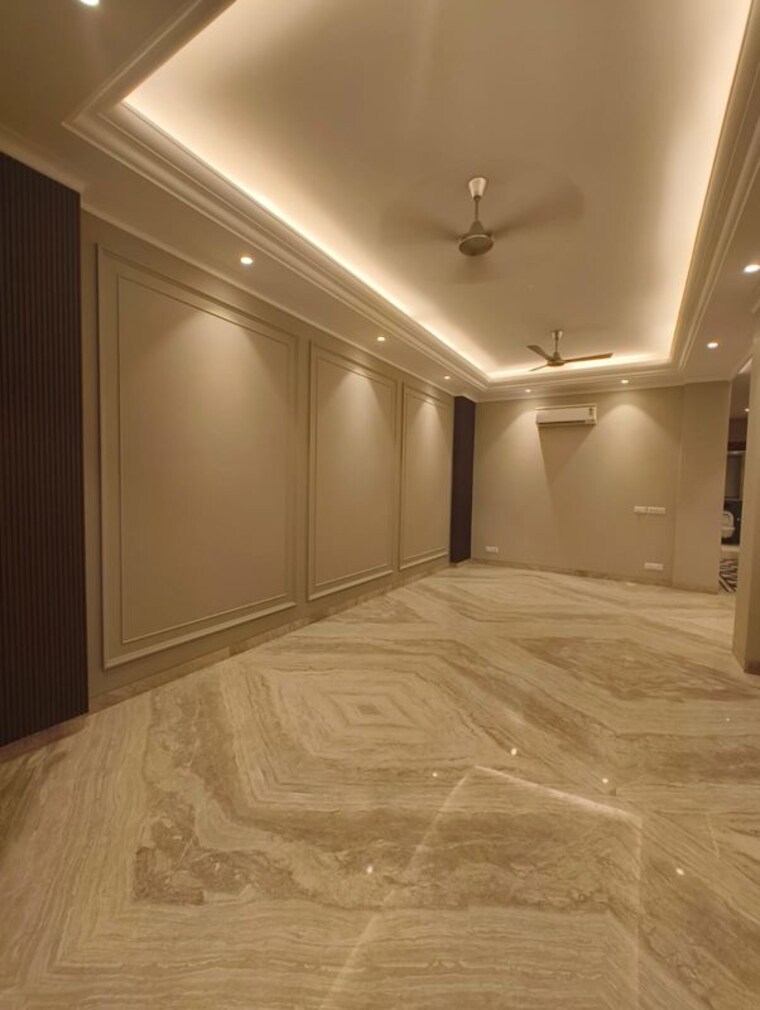 Room, greater kailash part 3 3 Bedroom 1800 Sq.Ft. Builder Floor In Greater Kailash Part 3 Delhi 10486564