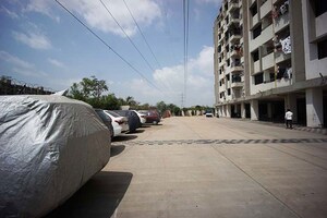 2 BHK Apartment – Exterior View View at Ellisbridge - for Sale