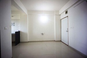 Room in 2 BHK Apartment at Ellisbridge – for Sale