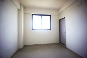 Room in 2 BHK Apartment at Ellisbridge – for Sale