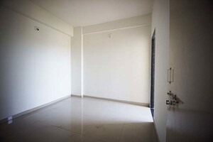 Room in 2 BHK Apartment at Ellisbridge – for Sale