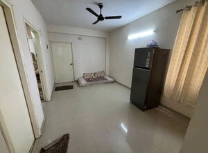 Room in 2 BHK Apartment at Shree Vardhman Green Court, Sector 90 – for Sale