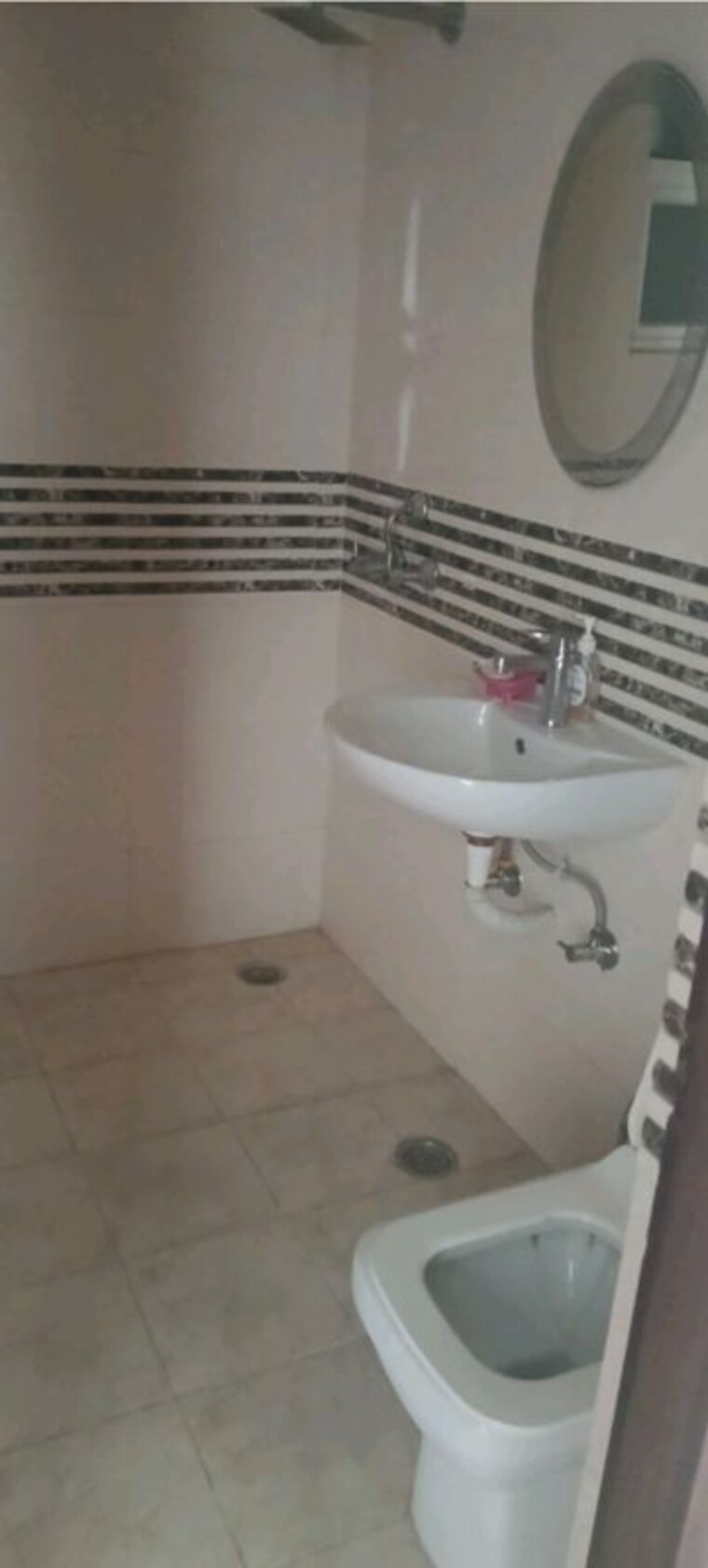 Bathroom, shree-vardhman-green-court 2 Bedroom 690 Sq.Ft. Apartment In Sector 90 Gurgaon 10486663