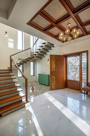   Villa at Mundur – for Sale