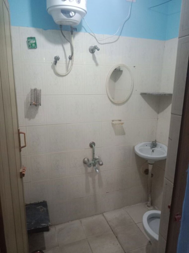 Bathroom, jp nagar phase 8 2 Bedroom 875 Sq.Ft. Apartment In Jp Nagar Phase 8 Bangalore 10486713
