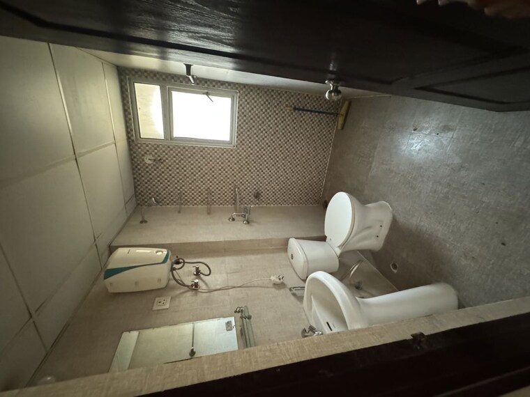 Bathroom, aditya-city-apartments 2 Bedroom 950 Sq.Ft. Apartment In Shahpur Bamheta Ghaziabad 10486748