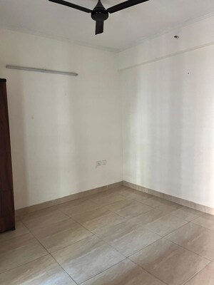 Room in 4 BHK Villa at Gaur City Center, Sector 4 Greater Noida – for Sale