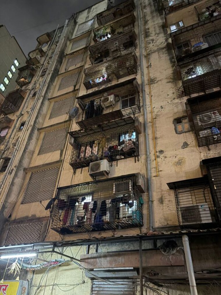 Exterior View, lower parel west Commercial Warehouse 180 Sq.Ft. In Lower Parel West Mumbai 10486768