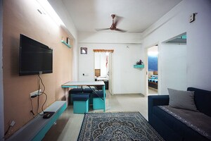 Bedroom in 2 BHK Apartment at Ellisbridge – for Sale