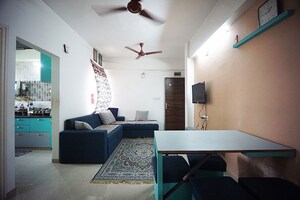 Team Area in 2 BHK Apartment at Ellisbridge – for Sale
