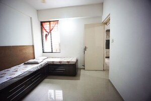 Furnished Amenities in 2 BHK Apartment at Ellisbridge – for Sale