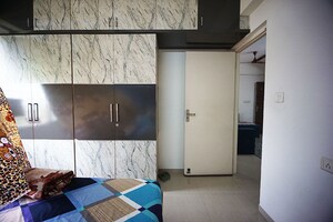 Bedroom in 2 BHK Apartment at Ellisbridge – for Sale