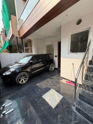 Parking in 3 BHK Independent House at Krishna Colony – for Sale