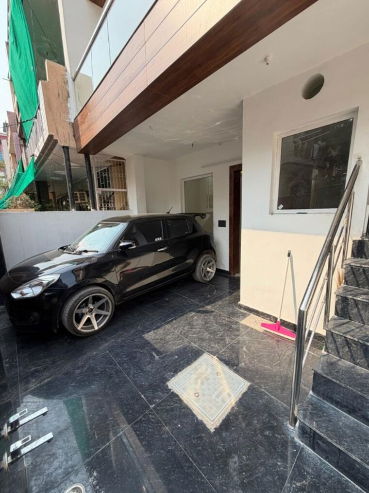  Parking, krishna colony 3 Bedroom 103 Sq.Yd. Independent House In Krishna Colony Gurgaon 10486811