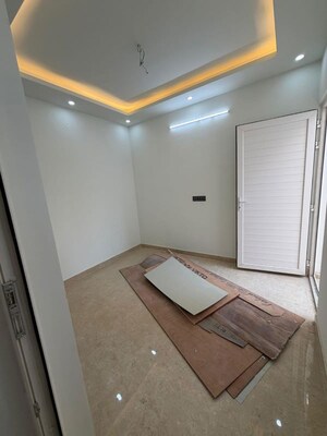 Room in 3 BHK Independent House at Krishna Colony – for Sale