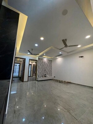 Balcony in 3 BHK Builder Floor at Sector 51 – for Rent