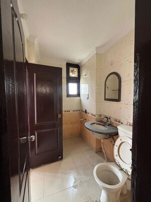 Bathroom in 3 BHK Apartment at Sector 12 Dwarka – for Rent